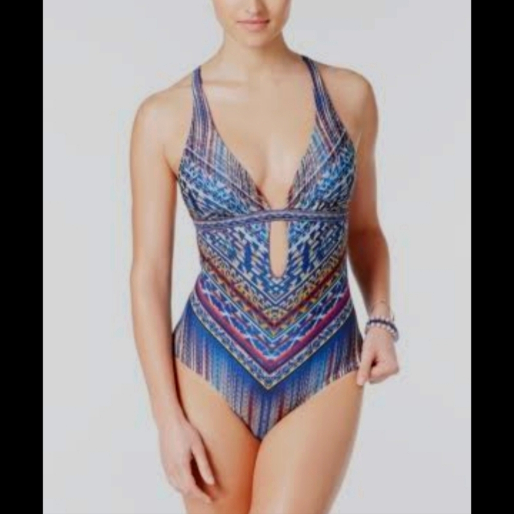 : Jessica Simpson multicolor 1 Piece  Swimsuit Size XL